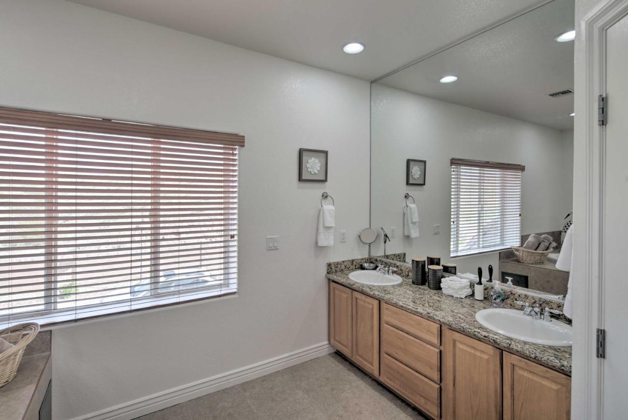 Desert Condo With Pool About 3 Miles To Colorado River! Bullhead City Exteriér fotografie